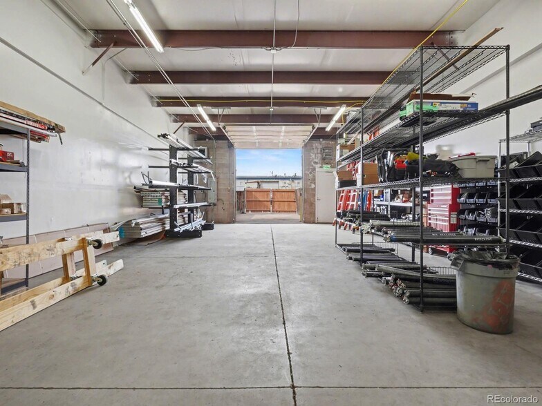 More Photos Of 410-428 Norfolk St, Aurora Light Manufacturing For Sale