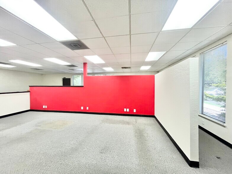 More Photos Of 5301 Madison Ave, Sacramento Loft Creative Space For Lease