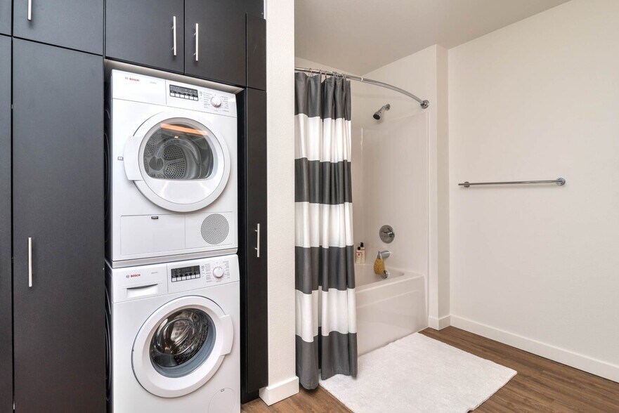 More Photos Of 1515 NW 21st Ave, Portland Apartments For Lease