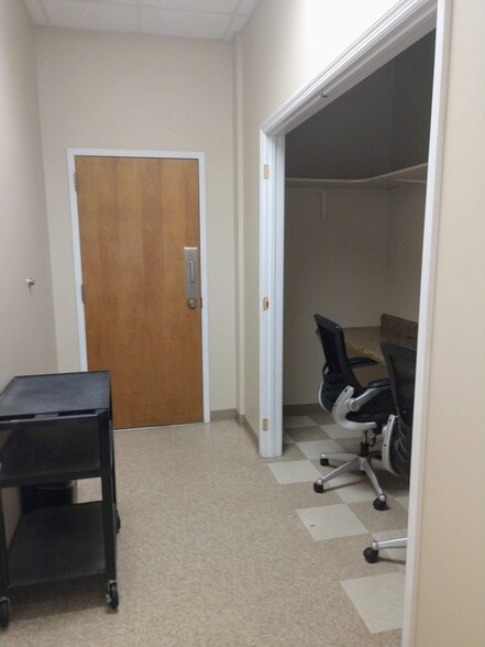 More Photos Of 308-316 Dolphin Dr, Jacksonville Medical For Lease