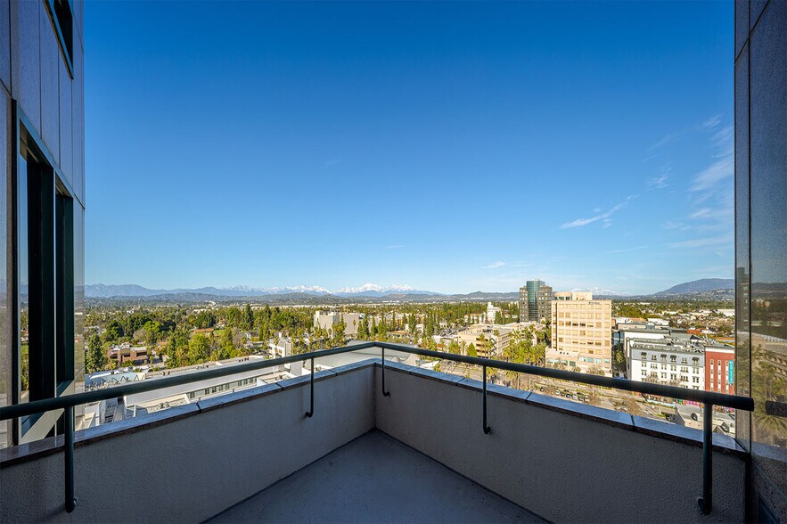 More Photos Of 222 S Harbor Blvd, Anaheim Office For Sale