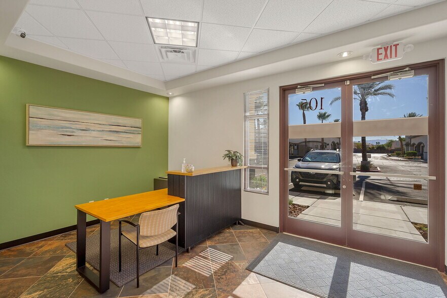More Photos Of 8840 S Maryland Pky, Las Vegas Loft Creative Space For Sale