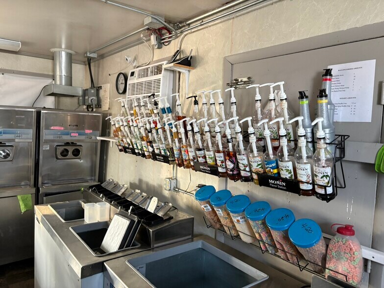 More Photos Of 961 E High St, Hicksville Restaurant For Sale