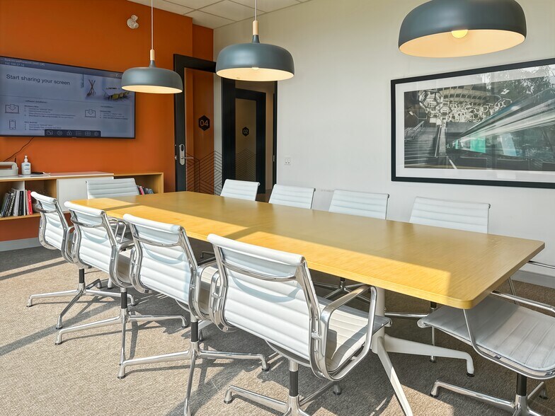 More Photos Of 11 Peel Ave, Toronto Coworking Space