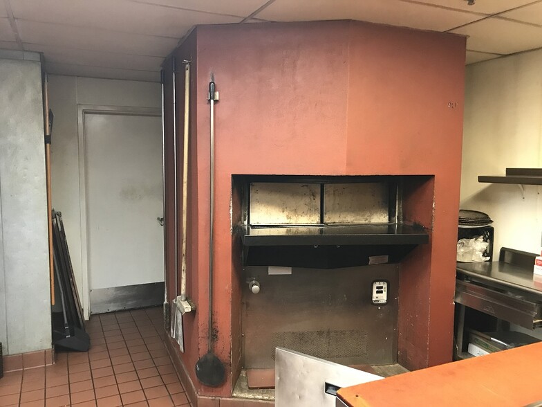 More Photos Of 2949 Triverton Pike Dr, Madison Restaurant For Sale