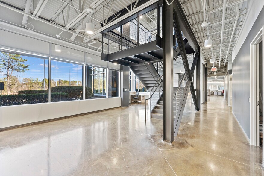 More Photos Of 5520 Capital Center Dr, Raleigh Office For Sale