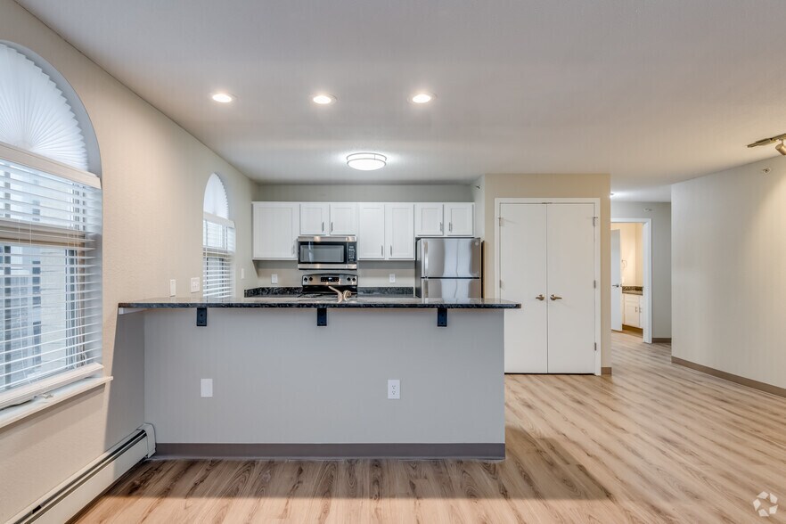 More Photos Of 234 W Main St, Waukesha Apartments For Lease