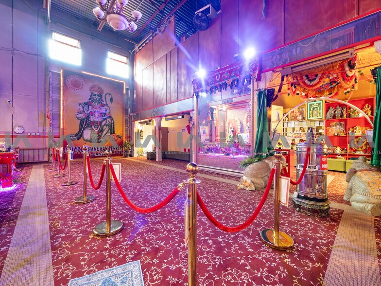 More Photos Of 13415 Comber Way, Surrey Manufacturing For Sale