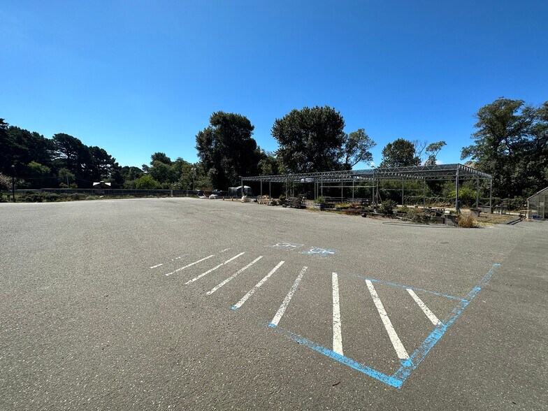 More Photos Of 126 Dinsmore Dr, Fortuna Freestanding For Sale