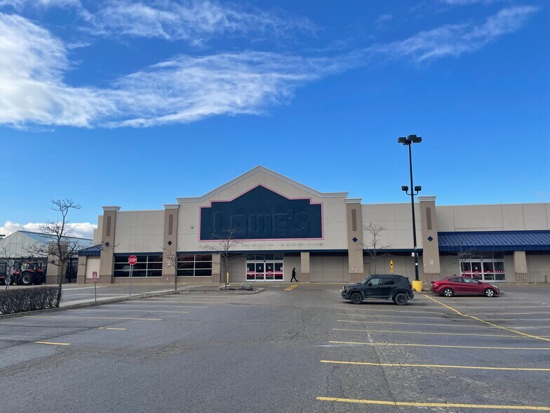 More Photos Of 100 Edgeley Blvd, Vaughan Industrial For Lease