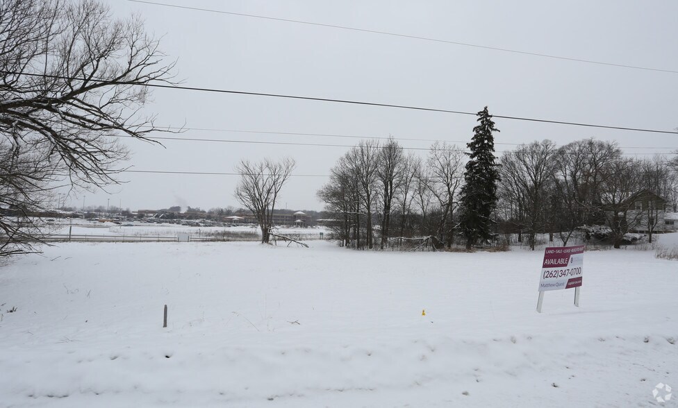 More Photos Of N27W25284 Bluemound Rd, Pewaukee Land For Sale