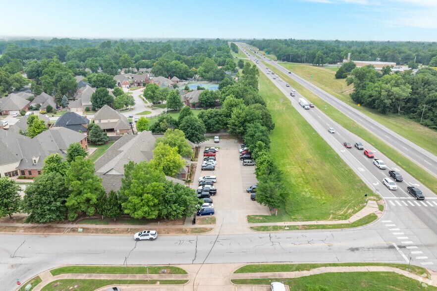 More Photos Of 3000 S Berry Rd, Norman Medical For Lease