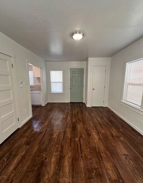 More Photos Of 2139-2159 California St, Redding Apartments For Sale