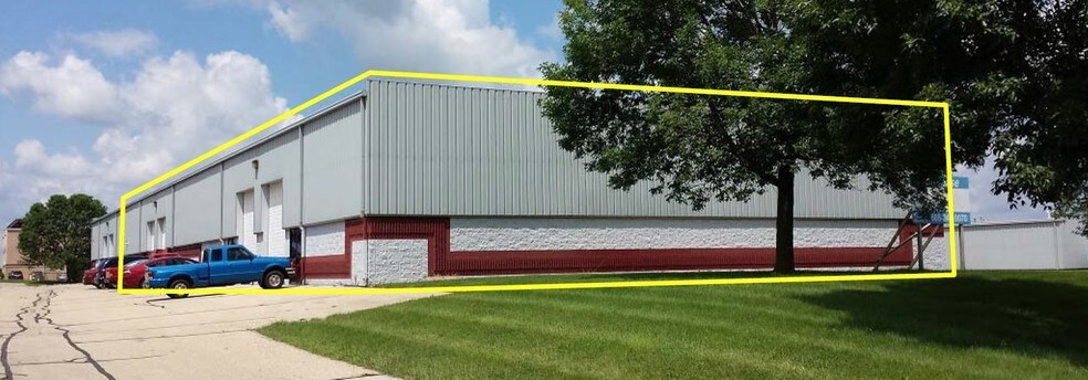 More Photos Of 5945-5949 Haase Rd, De Forest Flex For Lease