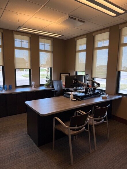 More Photos Of 4554 S 38th Ave, Fargo Bank For Lease