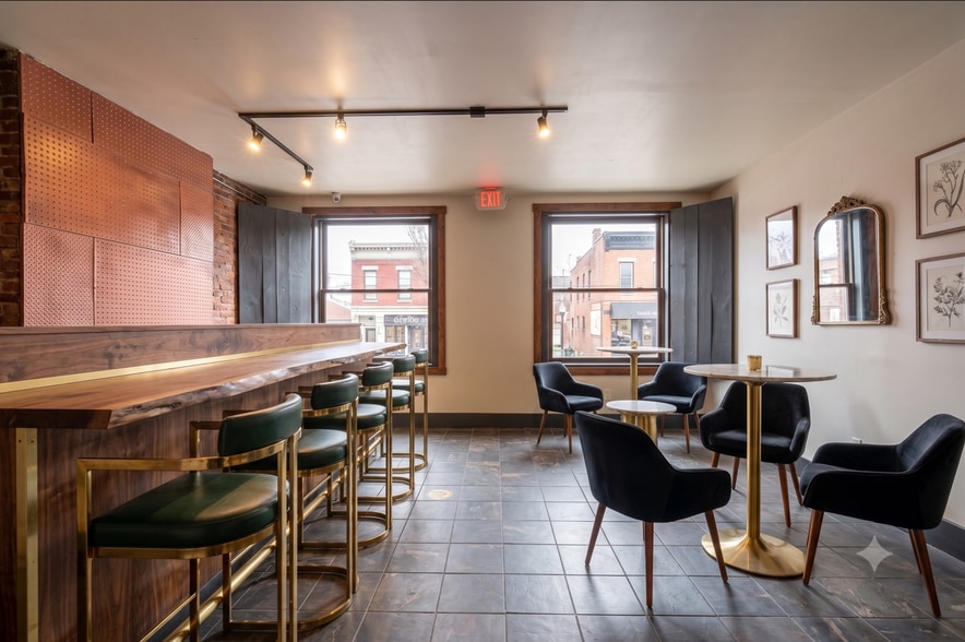 More Photos Of 1811 E Carson St, Pittsburgh Bar For Sale