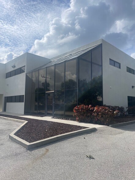 More Photos Of 1700 Old Okeechobee Rd, West Palm Beach Medical For Lease