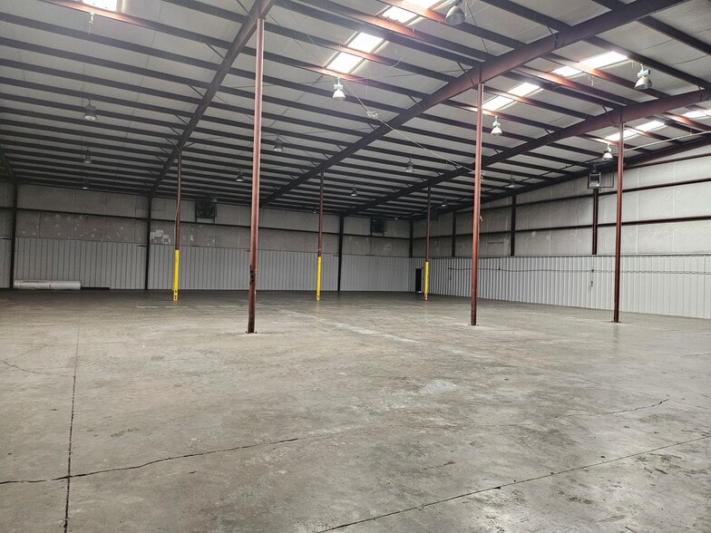More Photos Of 1259 Armory Rd, Chester Warehouse For Lease