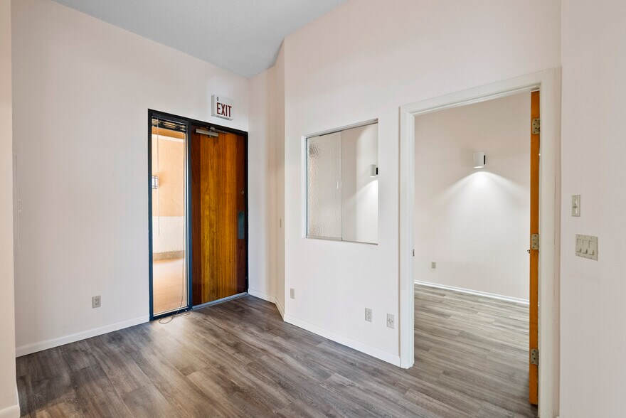 More Photos Of 900 SE Ocean Blvd, Stuart Medical For Lease