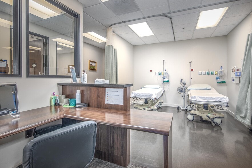 More Photos Of 113 Waterworks Way, Irvine Medical For Sale