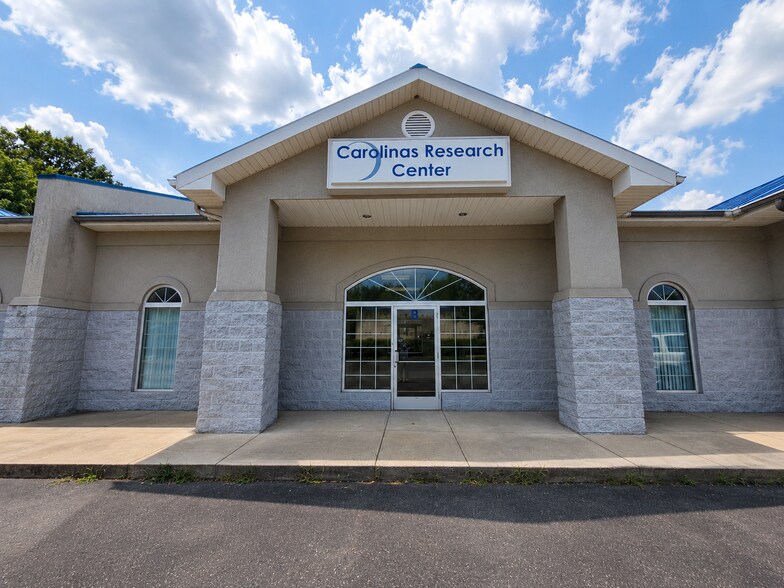 More Photos Of 1805 Milton Rd, Charlotte Medical For Lease