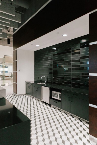 More Photos Of 800 LaSalle Ave, Minneapolis Office For Lease