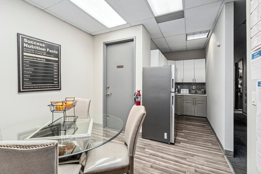 More Photos Of 200 Mineral Springs Rd, Rockaway Medical For Lease