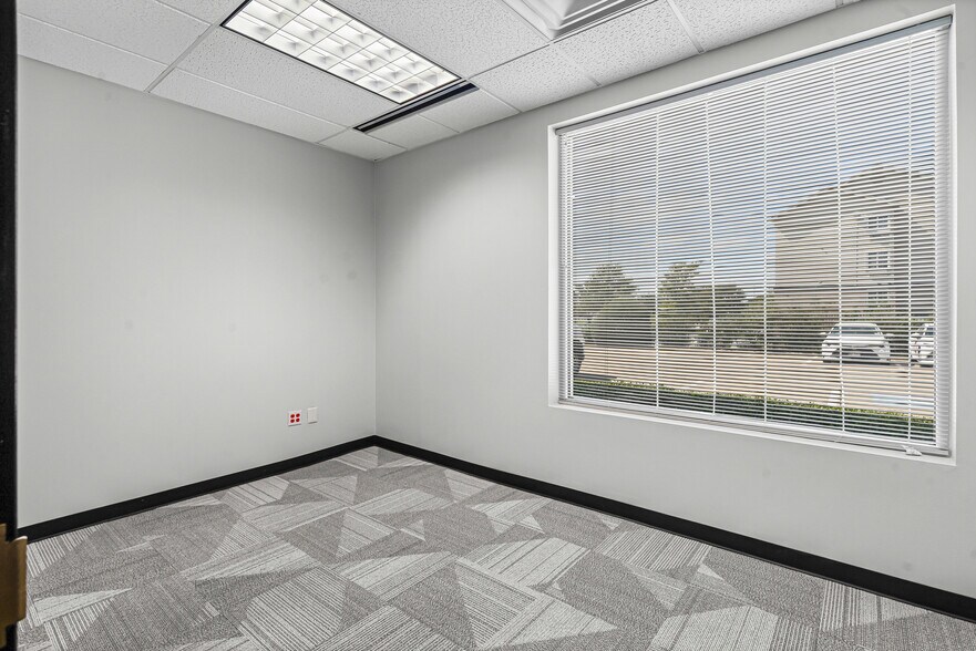 More Photos Of 3601 NE Loop 820, Fort Worth Office For Lease