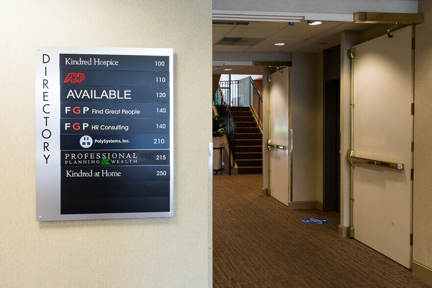 More Photos Of 15 Brendan Way, Greenville Office For Lease