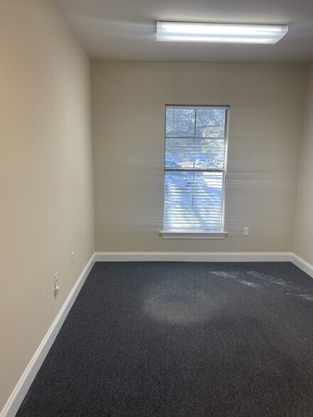 More Photos Of 2798 O'Neal Ln, Baton Rouge Office For Lease