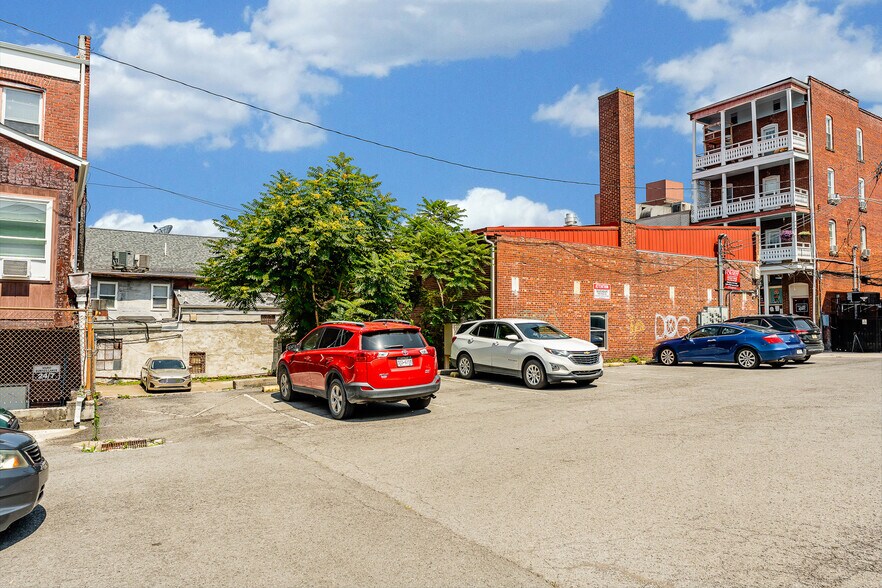 More Photos Of 214 Wall St, Morgantown Apartments For Sale