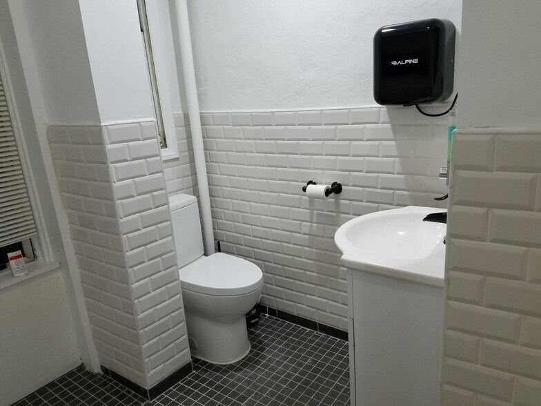 More Photos Of 94 River St, Hoboken Apartments For Sale