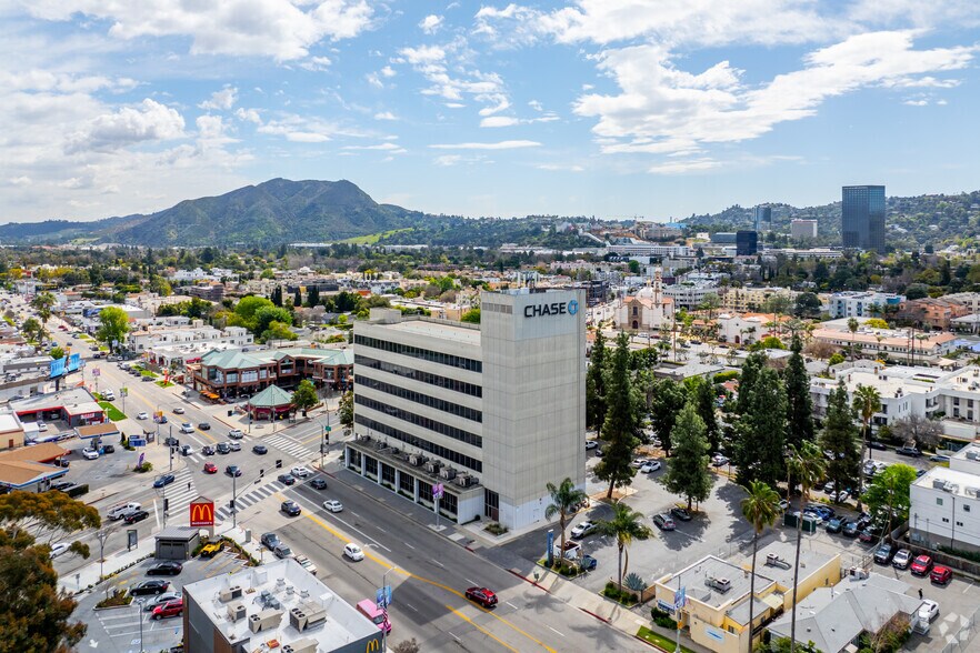 More Photos Of 4455 Lankershim Blvd, North Hollywood Office For Lease