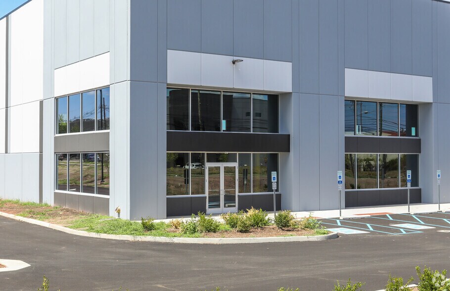 More Photos Of 501 Jersey Ave, New Brunswick Warehouse For Sale