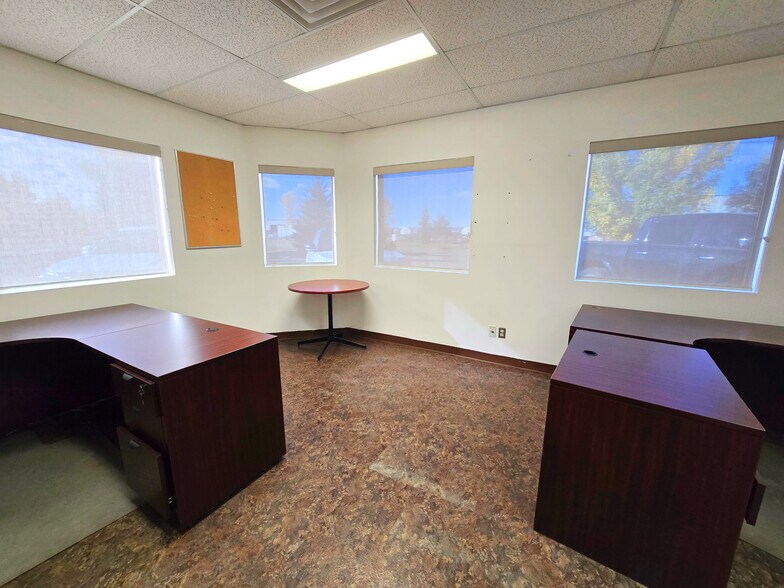 More Photos Of 7803 39th St, Leduc Manufacturing For Sale