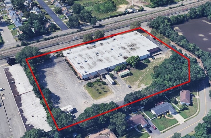 More Photos Of 505 Acorn St, Deer Park Warehouse For Sale