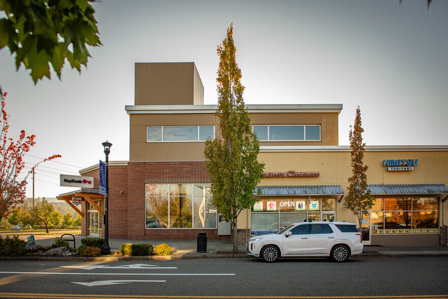 More Photos Of 7811-7917 Center Blvd SE, Snoqualmie General Retail For Lease