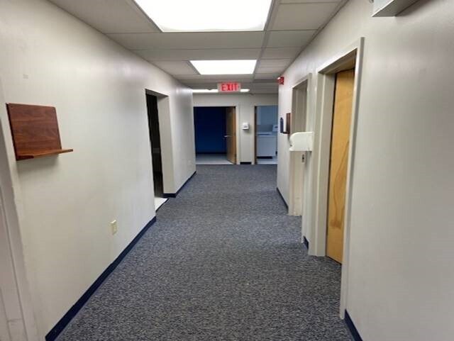 More Photos Of 101 Floral Vale Blvd, Yardley Bank For Lease