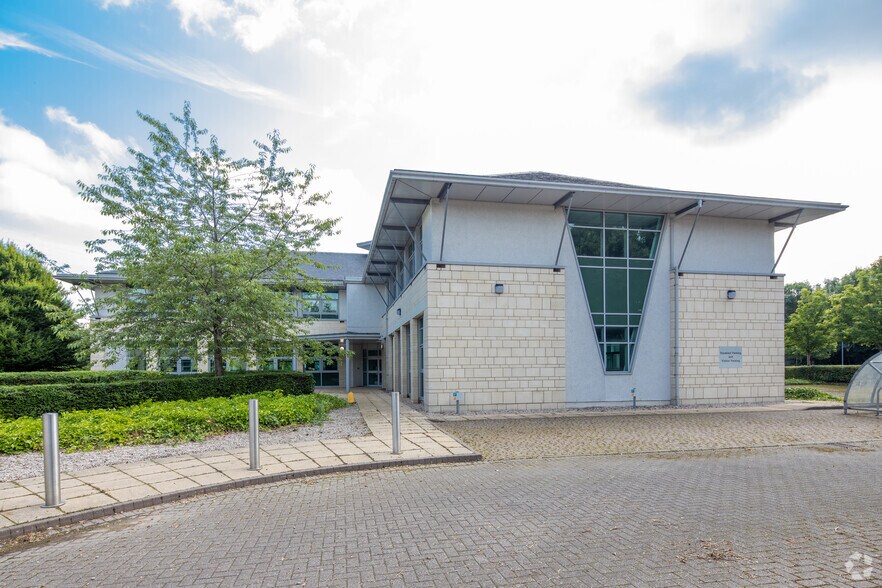 More Photos Of The Castle Business Park, Stirling Office For Sale