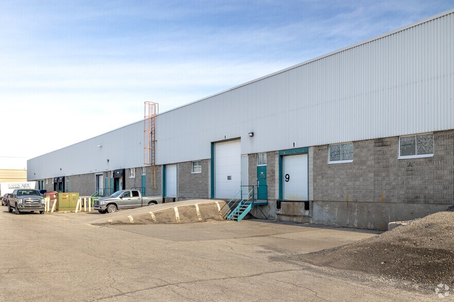 More Photos Of 6630-6650 Rue Abrams, Montréal Warehouse For Lease