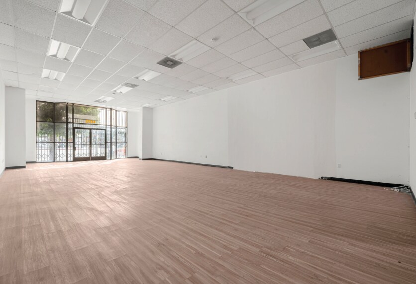More Photos Of 4973-4975 N Huntington Dr, Los Angeles Storefront Retail Residential For Lease
