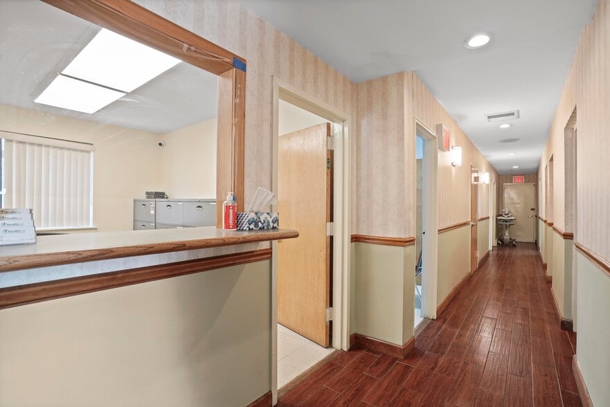More Photos Of 72-41 Grand Ave, Flushing Medical For Lease