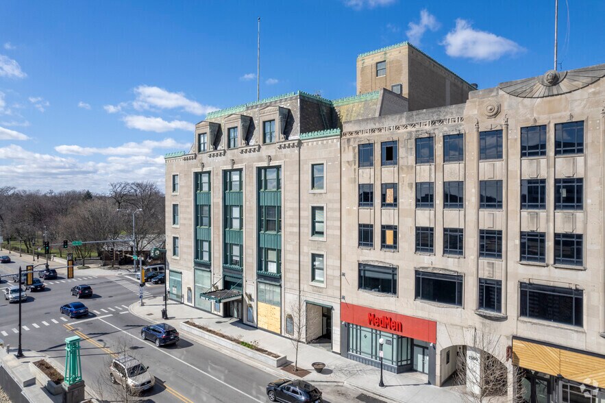 More Photos Of 1144 Lake St, Oak Park Office For Lease