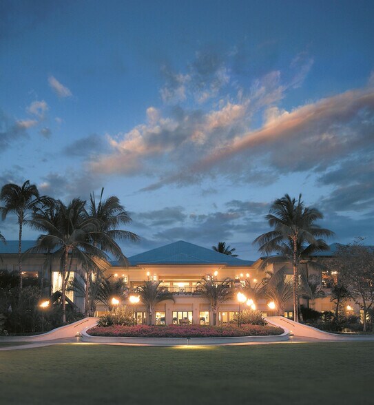 More Photos Of 1 N Kaniku Dr, Kamuela Hotel For Lease
