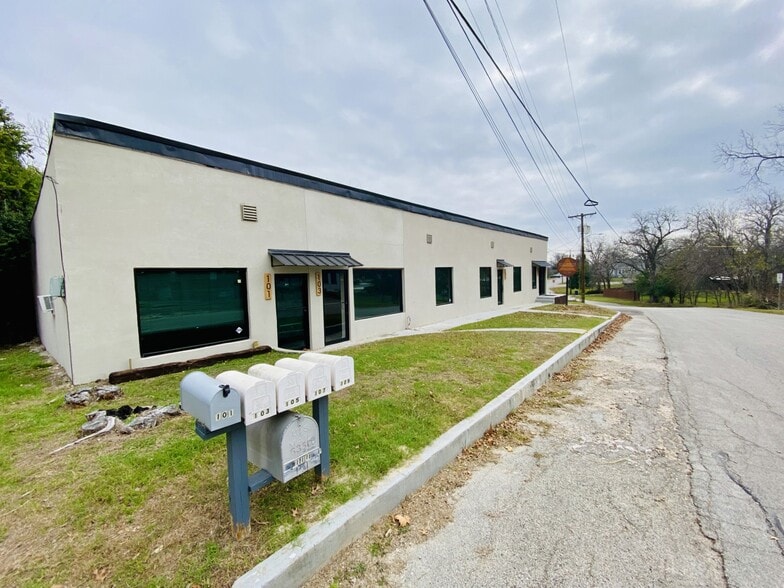 More Photos Of 635 Hill Ave, New Braunfels Loft Creative Space For Lease