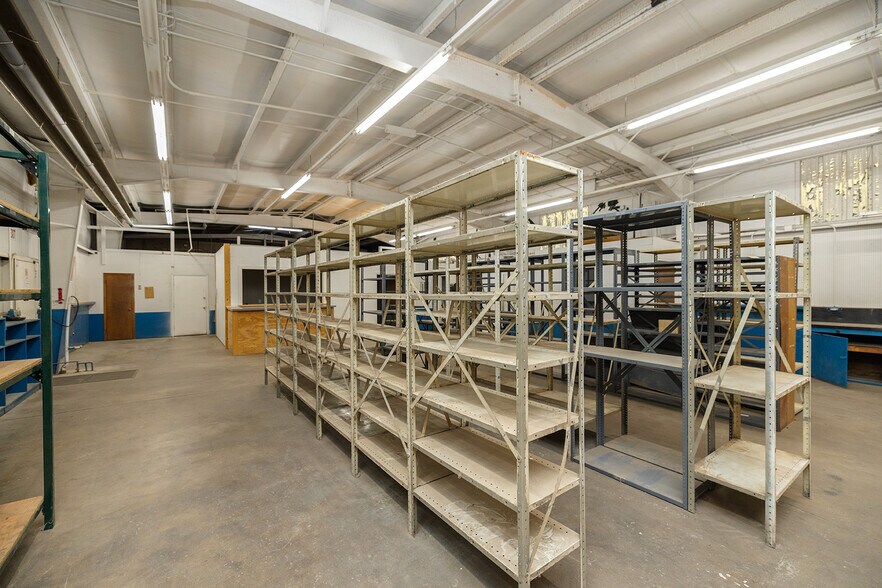 More Photos Of 130 E 10th Ave, South Hutchinson Industrial For Sale