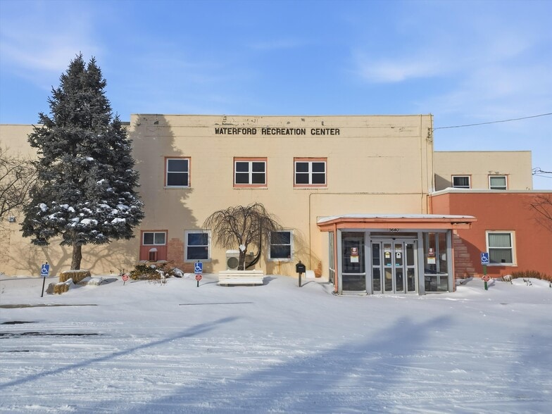 More Photos Of 5640 Williams Lake Rd, Waterford Township Light Manufacturing For Sale
