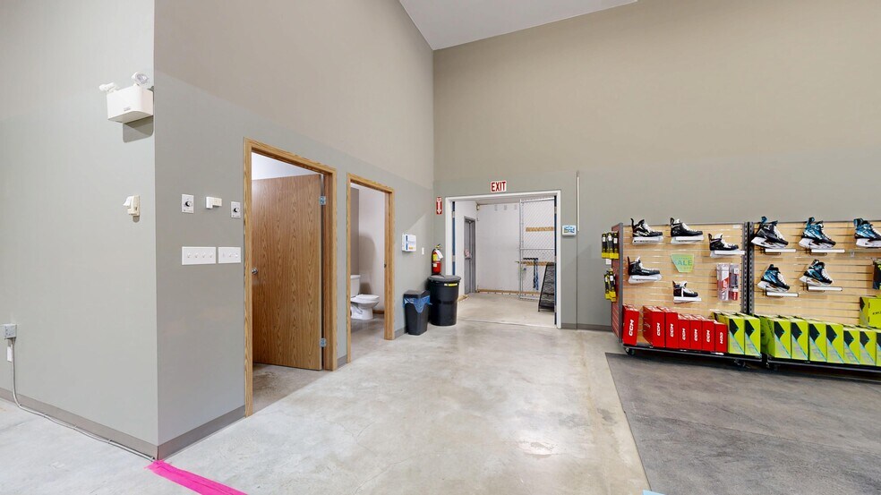 More Photos Of 4902 51 Av, Stettler Freestanding For Lease