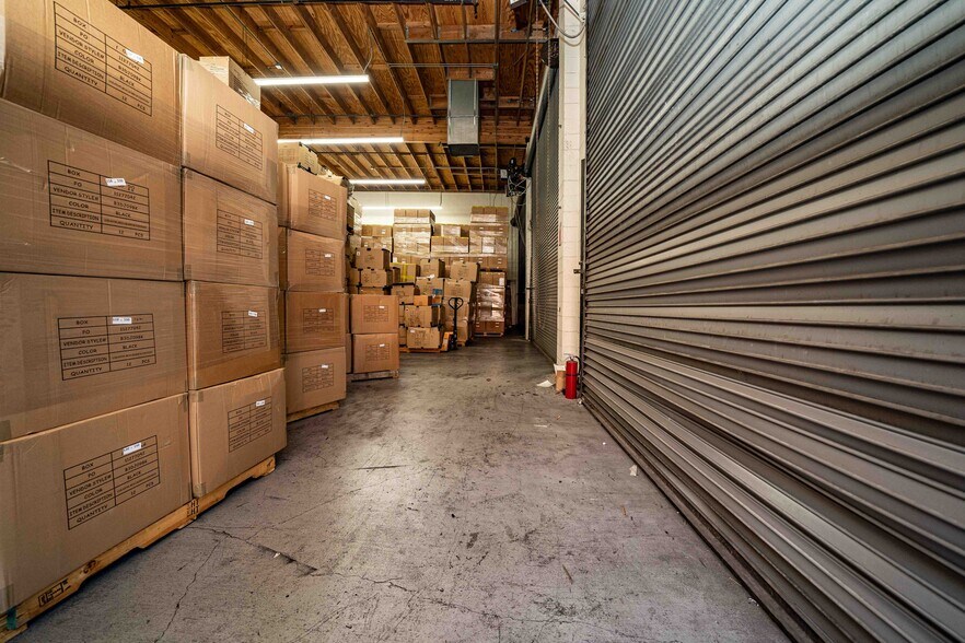 More Photos Of 2001 Saturn St, Monterey Park Light Distribution For Sale