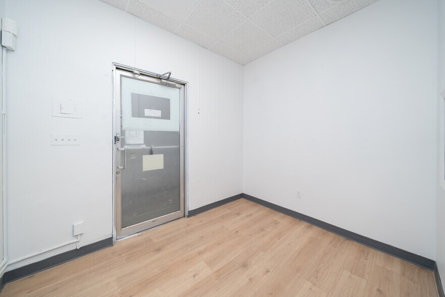 More Photos Of 3600 Bergenline Ave, Union City Storefront Retail Office For Lease